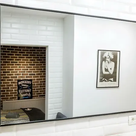 Apartment Squirrel *